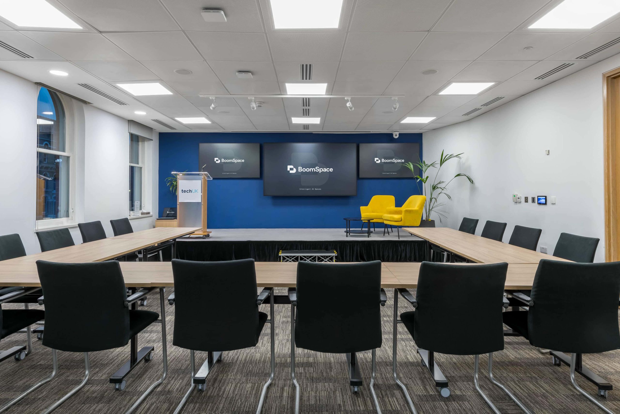 commercial av solutions for conference rooms
